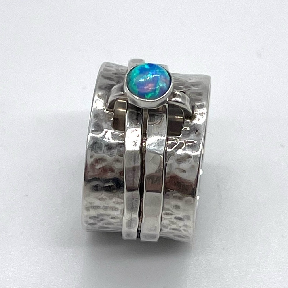 Silpada 925 Hammered Sterling Silver Spinner Ring with Faux Opal accent